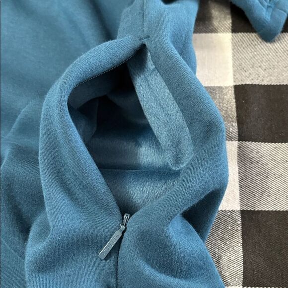 Athleta Cozy Karma Asymmetrical Pullover Sweatshirt 3X Enchanted Blue 383402 - Picture 11 of 16